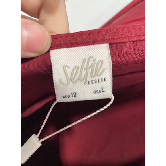 Selfie Leslie Thank Me Later Long Sleeve Open Back Dress Size Large Red Wine NEW - Picture 7 of 10